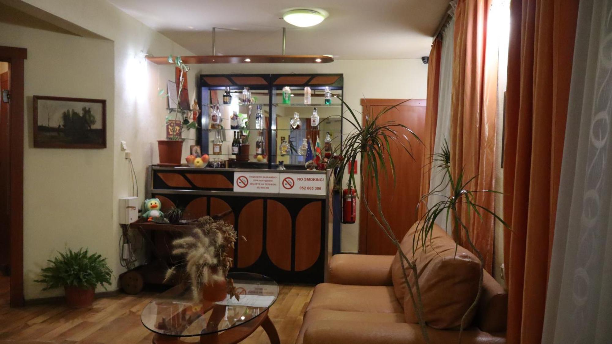 Hotel Palitra ヴァルナ エクステリア 写真