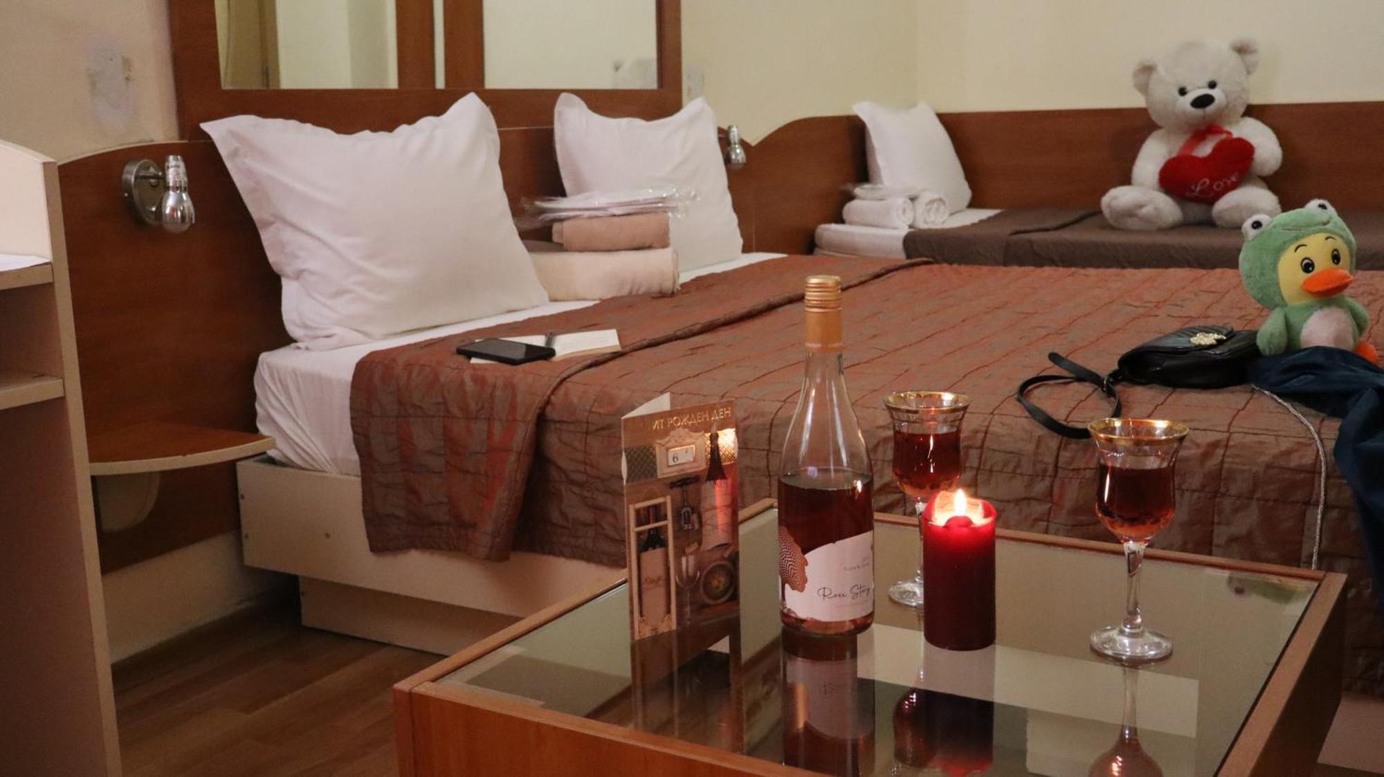 Hotel Palitra ヴァルナ エクステリア 写真