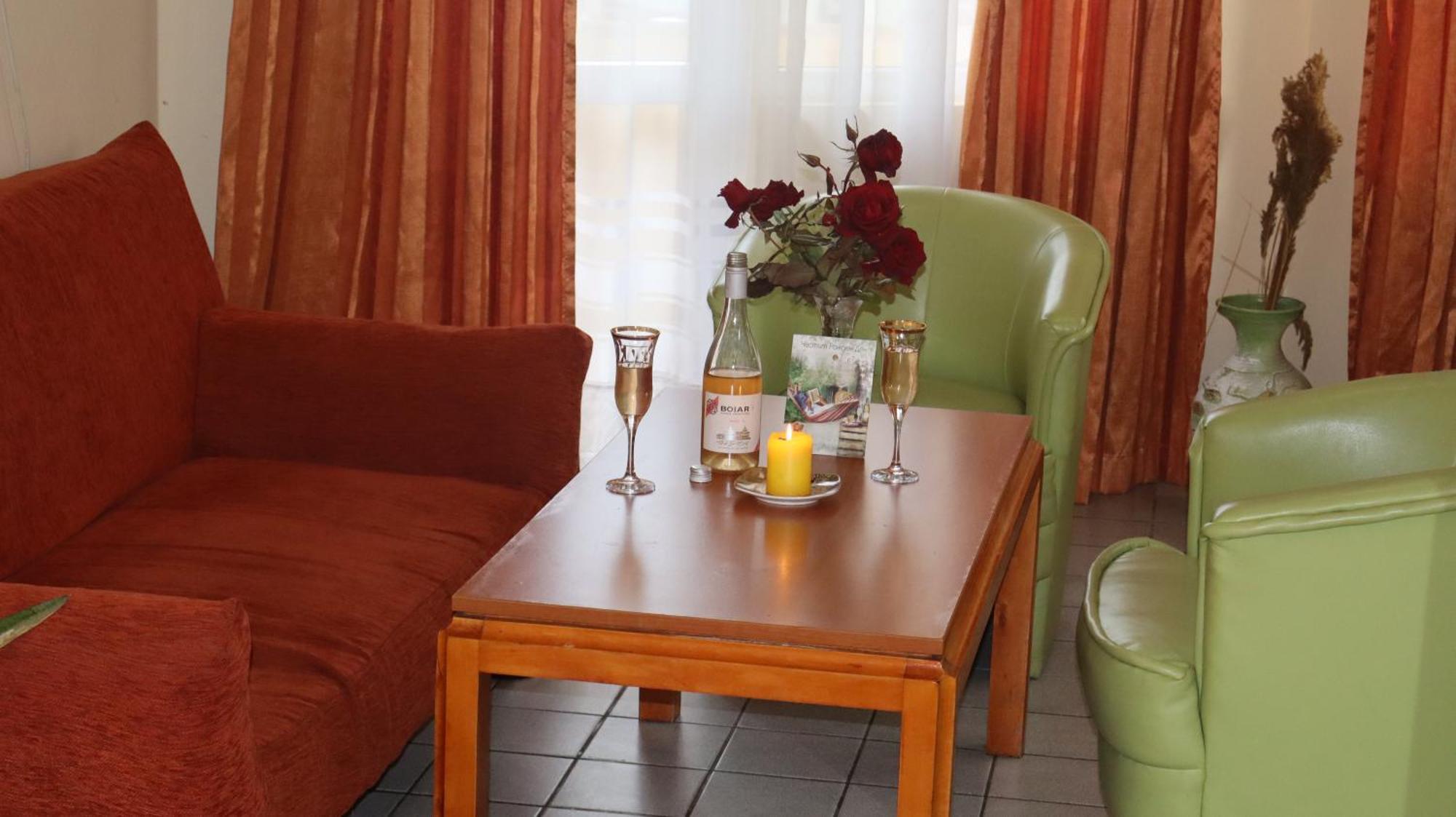 Hotel Palitra ヴァルナ エクステリア 写真
